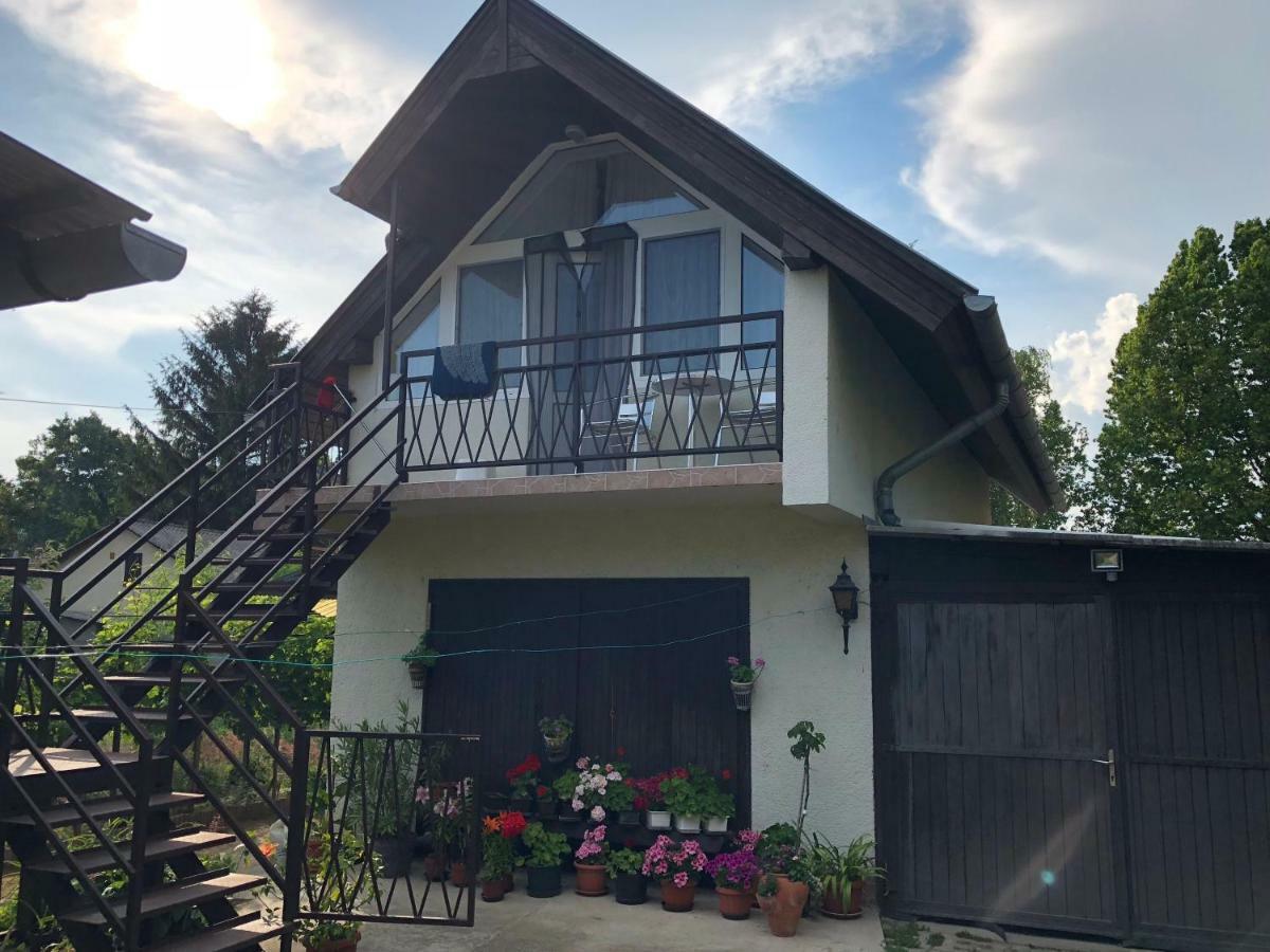 Liget Apartman Balatonföldvár Exteriér fotografie